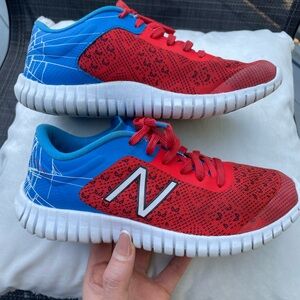 New Balance 🕷️🕸️ spiderman Sneakers with Cushioned Midsole,       size 2.5Y